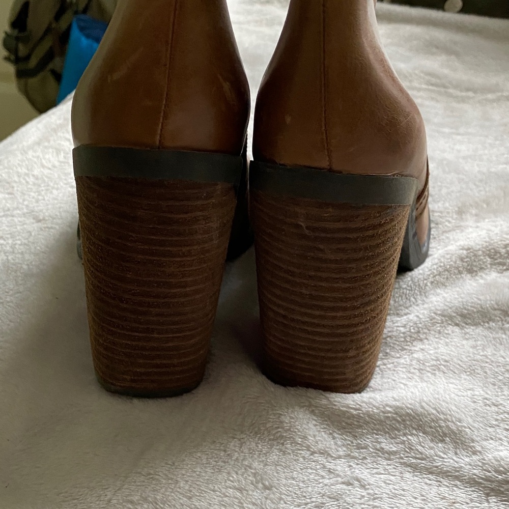 Jessica Simpson Brown Heeled Boots - Picture 6 of 9